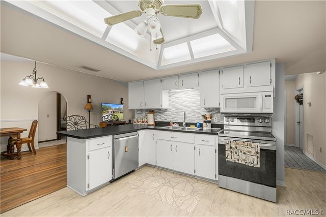 761 S Jeanne Avenue, Inverness, FL 34453