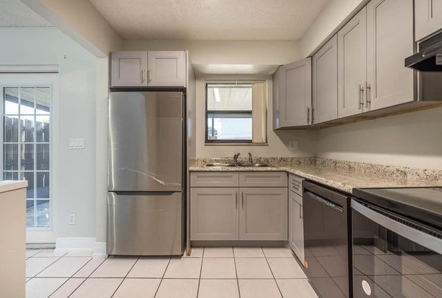 2204 Seaside Drive, Greenacres, FL 33463