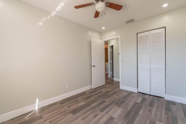 2204 Seaside Drive, Greenacres, FL 33463