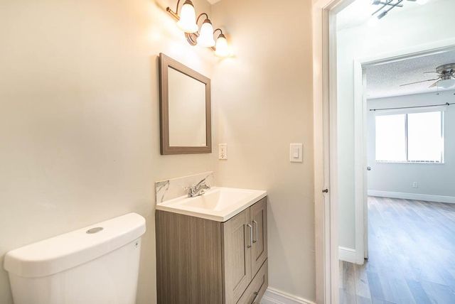 2204 Seaside Drive, Greenacres, FL 33463