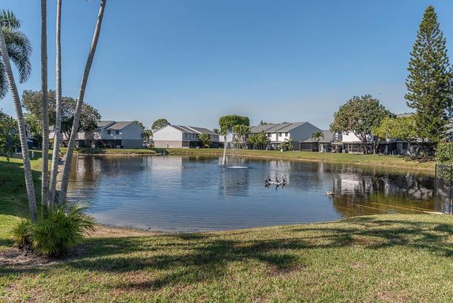 2204 Seaside Drive, Greenacres, FL 33463