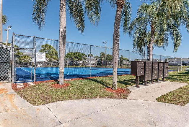 2204 Seaside Drive, Greenacres, FL 33463