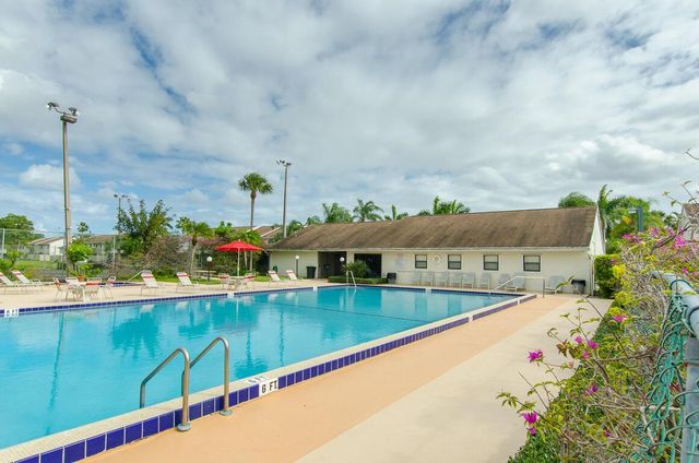 2204 Seaside Drive, Greenacres, FL 33463