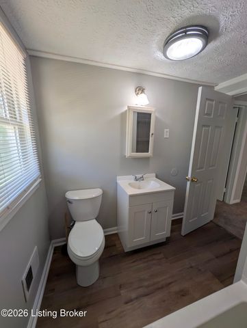 13011 Ashlawn Dr, Louisville, KY 40272