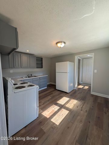 13011 Ashlawn Dr, Louisville, KY 40272
