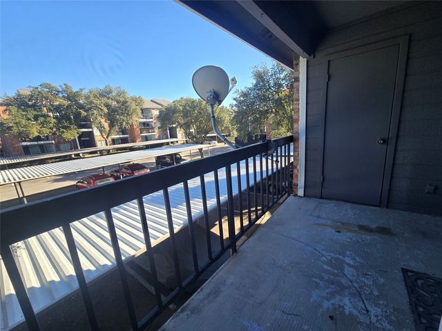 18333 Roehampton Drive 1422, Dallas, TX 75252