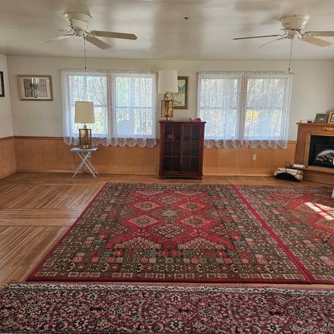 41 Wildwood Drive, Poughkeepsie, NY 12603