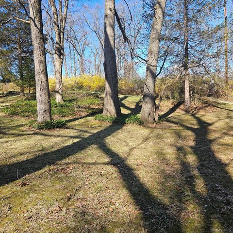 41 Wildwood Drive, Poughkeepsie, NY 12603