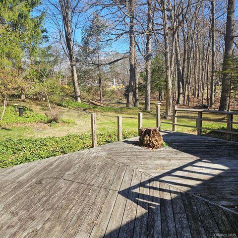 41 Wildwood Drive, Poughkeepsie, NY 12603