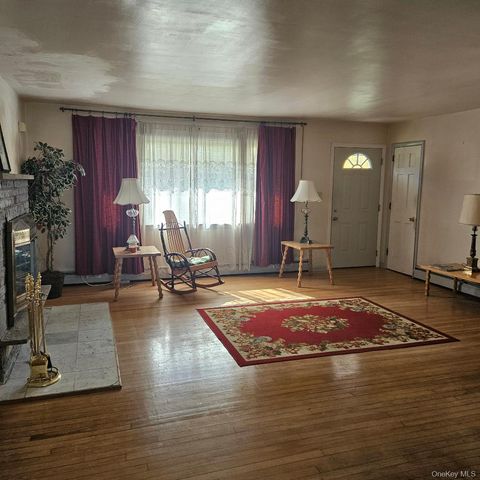 41 Wildwood Drive, Poughkeepsie, NY 12603