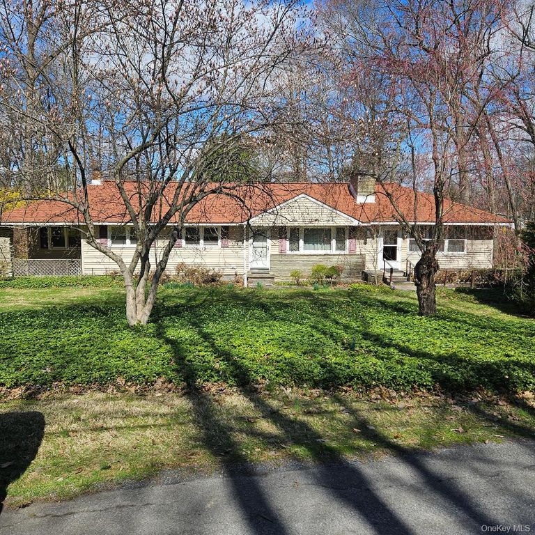 41 Wildwood Drive, Poughkeepsie, NY 12603