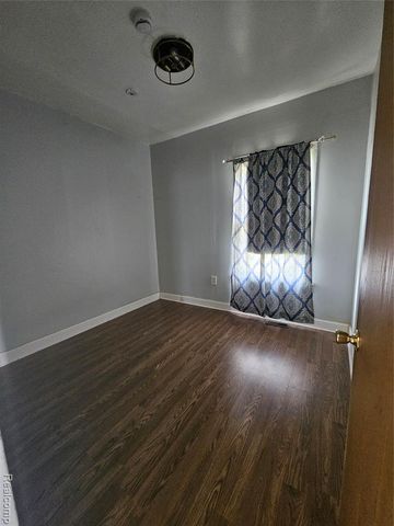 2027 Dearing Street, Hamtramck, MI 48212