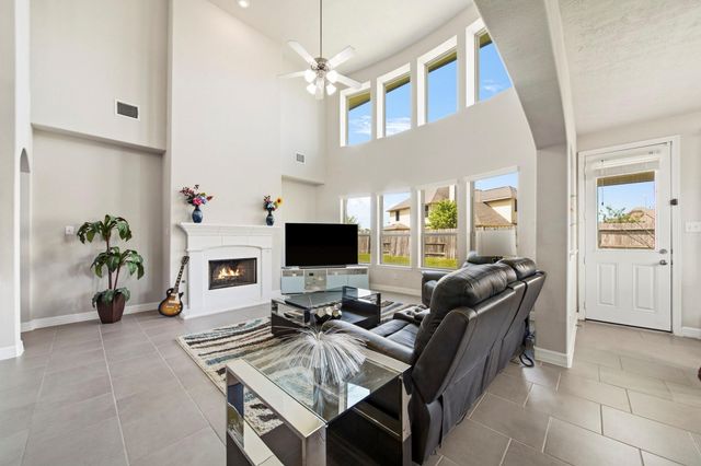 6211 Calico Pointe Court, Sugar Land, TX 77479