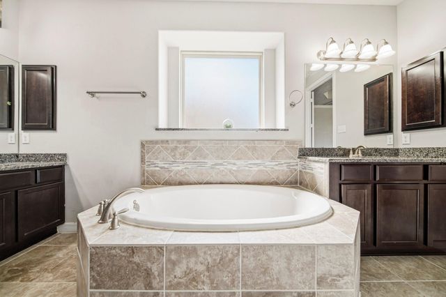 6211 Calico Pointe Court, Sugar Land, TX 77479