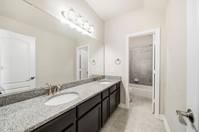 6211 Calico Pointe Court, Sugar Land, TX 77479