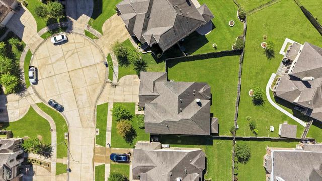 6211 Calico Pointe Court, Sugar Land, TX 77479