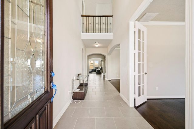 6211 Calico Pointe Court, Sugar Land, TX 77479