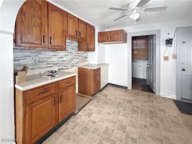 2527 McCords Hill Road, Wellsburg, WV 26070