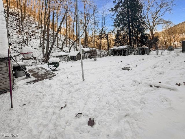 2527 McCords Hill Road, Wellsburg, WV 26070