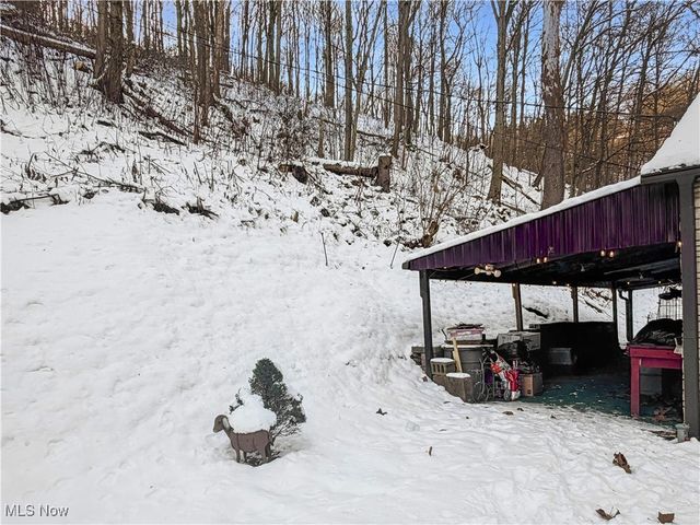 2527 McCords Hill Road, Wellsburg, WV 26070