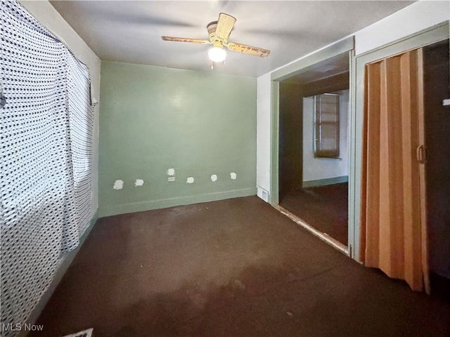 2527 McCords Hill Road, Wellsburg, WV 26070