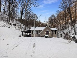2527 McCords Hill Road, Wellsburg, WV 26070