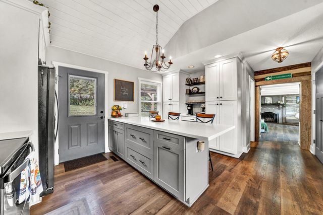 575 Three Brooks LN, Rocky Mount, VA 24151
