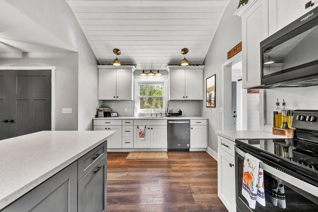 575 Three Brooks LN, Rocky Mount, VA 24151