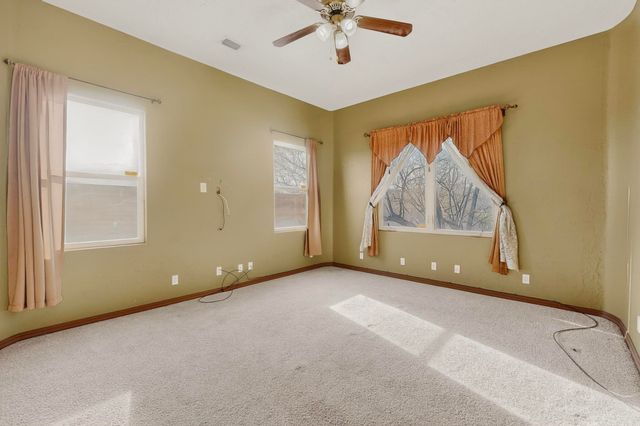 1881 17th Avenue SE, Rio Rancho, NM 87124