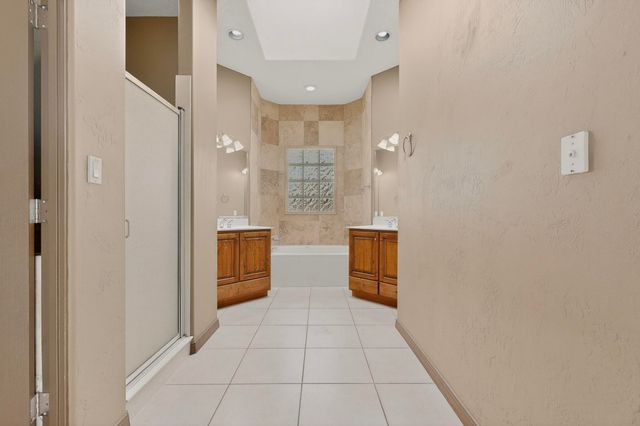 1881 17th Avenue SE, Rio Rancho, NM 87124