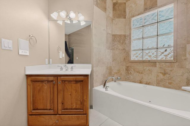 1881 17th Avenue SE, Rio Rancho, NM 87124