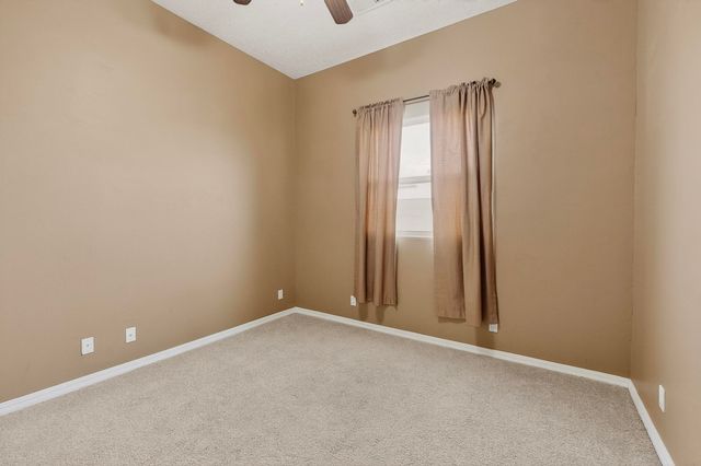 1881 17th Avenue SE, Rio Rancho, NM 87124