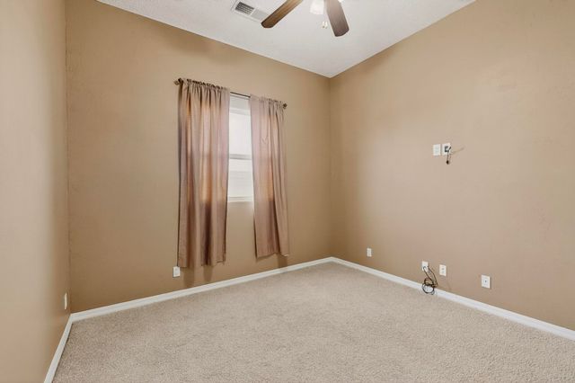 1881 17th Avenue SE, Rio Rancho, NM 87124