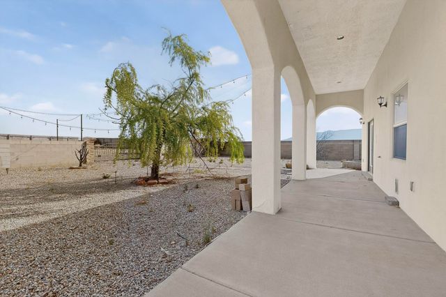 1881 17th Avenue SE, Rio Rancho, NM 87124