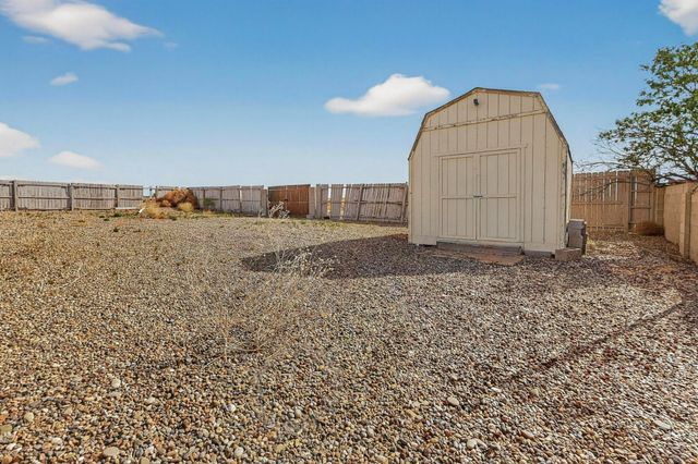 1881 17th Avenue SE, Rio Rancho, NM 87124