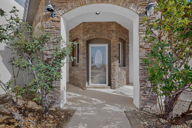 1881 17th Avenue SE, Rio Rancho, NM 87124