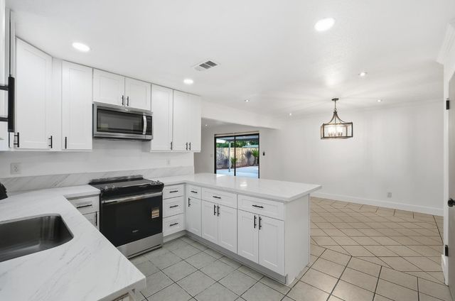 2377 Tammy Lane, Selma, CA 93662