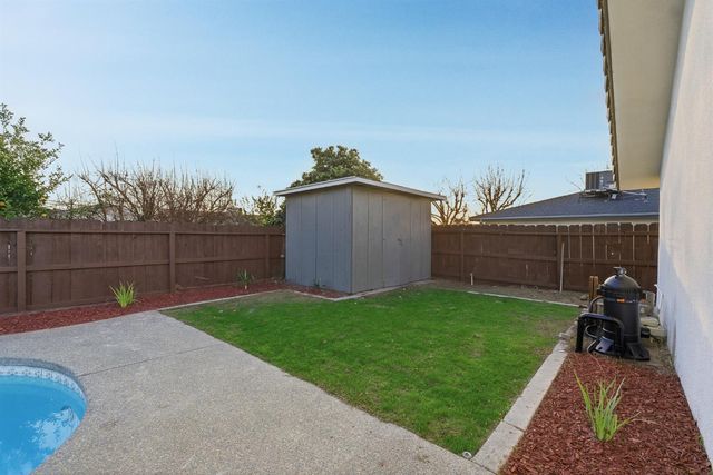 2377 Tammy Lane, Selma, CA 93662