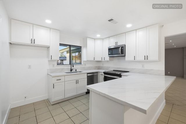 2377 Tammy Lane, Selma, CA 93662