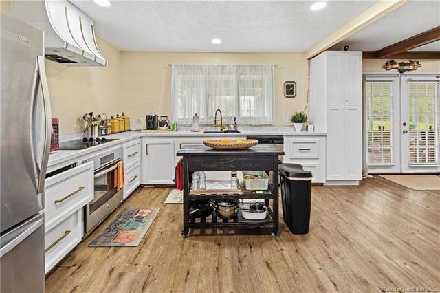 284 W Park Manor Drive, Lake Charles, LA 70611