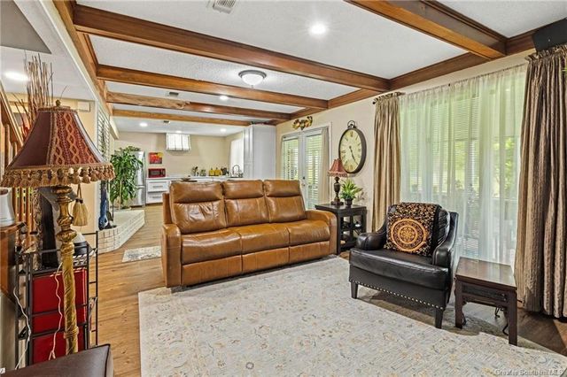 284 W Park Manor Drive, Lake Charles, LA 70611