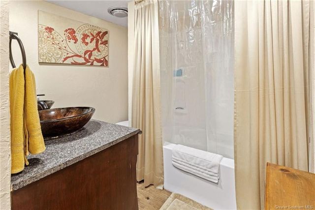 284 W Park Manor Drive, Lake Charles, LA 70611