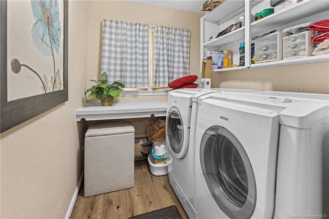 284 W Park Manor Drive, Lake Charles, LA 70611