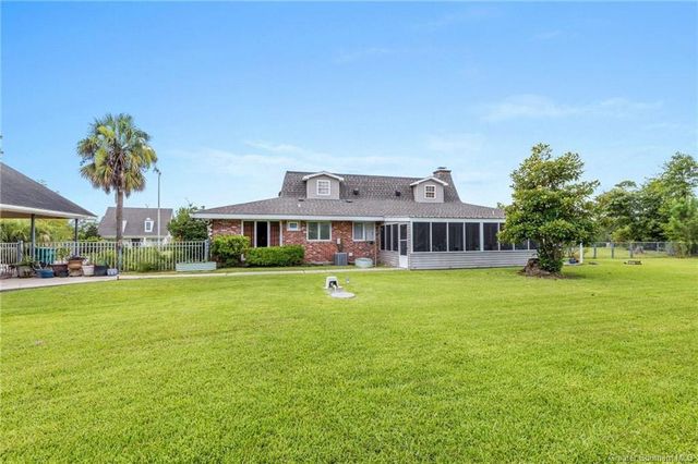 284 W Park Manor Drive, Lake Charles, LA 70611