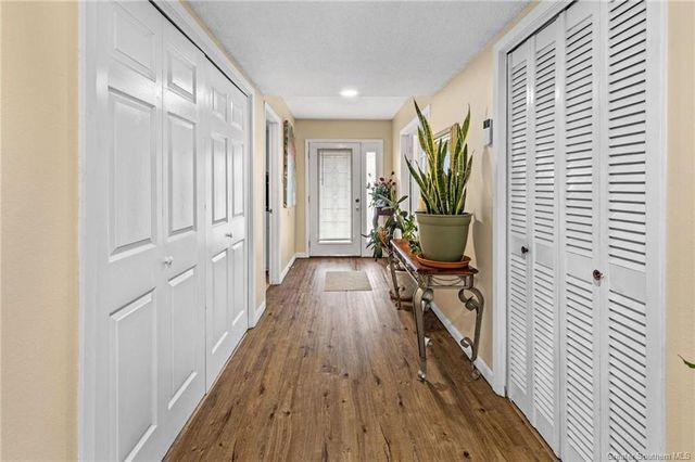 284 W Park Manor Drive, Lake Charles, LA 70611