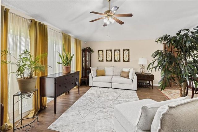 284 W Park Manor Drive, Lake Charles, LA 70611