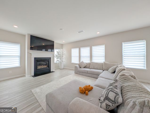 3774 Commodore Court, Buford, GA 30519