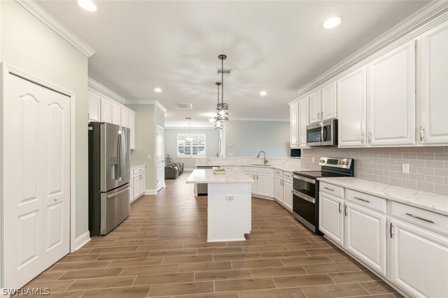 8047 Princeton DR, Naples, FL 34104