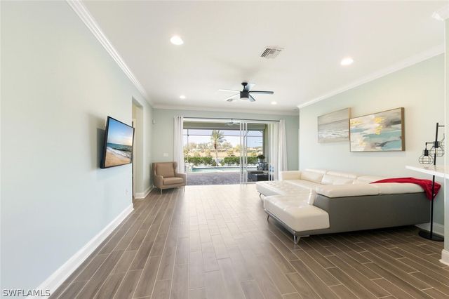 8047 Princeton DR, Naples, FL 34104