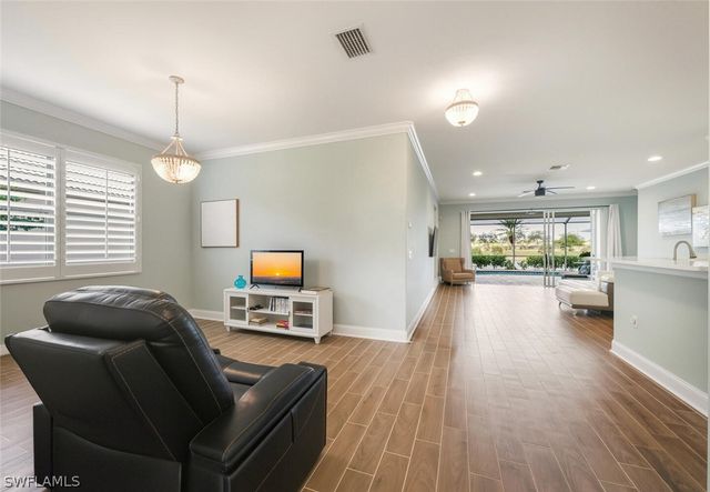 8047 Princeton DR, Naples, FL 34104